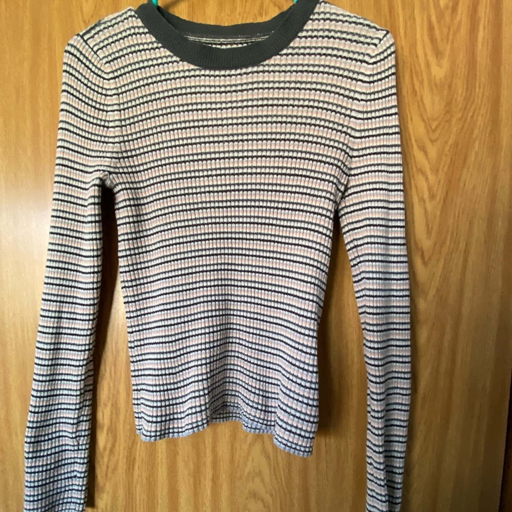 American Eagle shirt